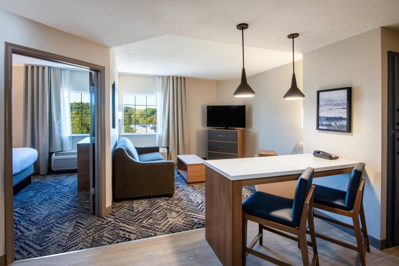 Candlewood By Ihg Hotel