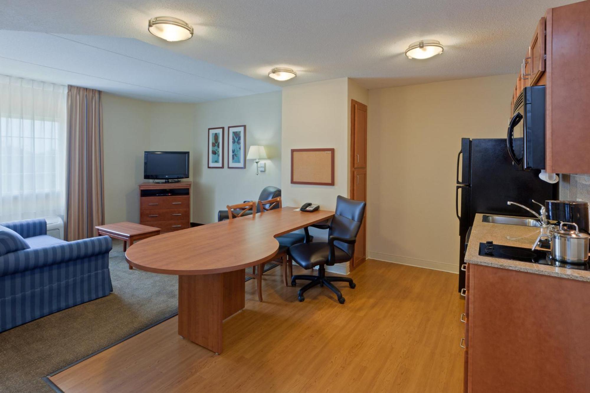 Candlewood By Ihg 2*