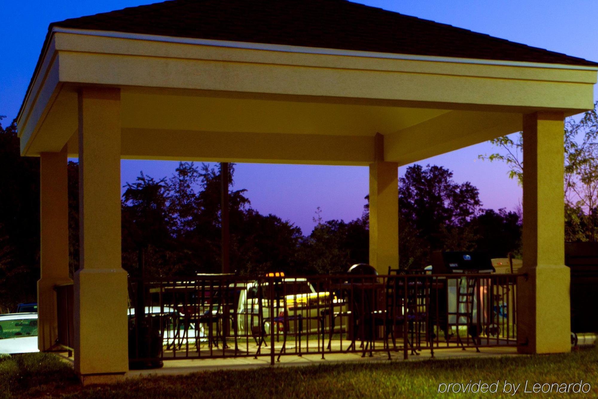 Candlewood By Ihg Hotel 2*